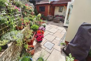 COLNE ROAD- click for photo gallery